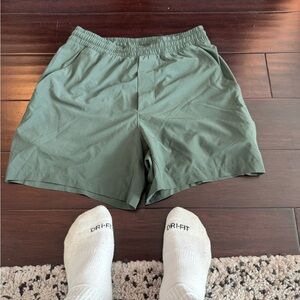 LULULEMON 5” Green Athletic Shorts No Liner Small